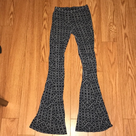 Flare Tribal Print Yoga Pants Flare Tribal Print Yoga Pants